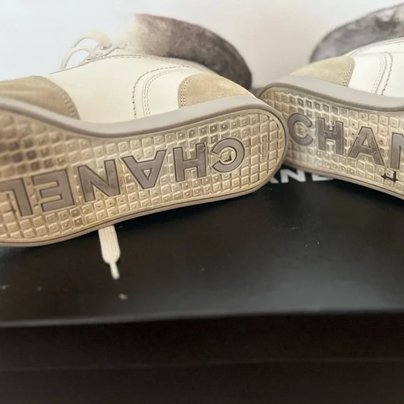 Vintage Chanel boots sneakers Italy size 38 real Fur Rare white Gray - Picture 8 of 12